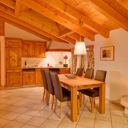 Chalet Valaisan דירה